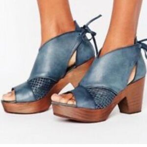 Free People Revolver clog tie back peep toe shoes blue leather size 37